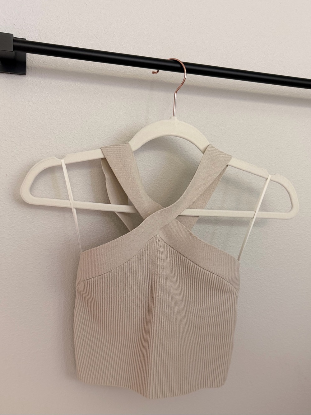 Aritzia Babaton Sculpt matte pearl criss cross tank